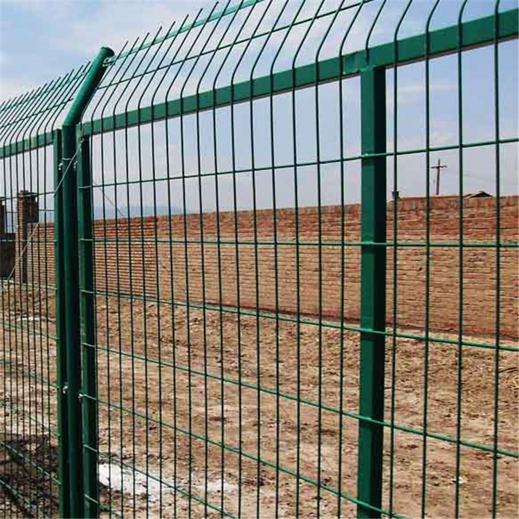 高速公路護欄網圖片2