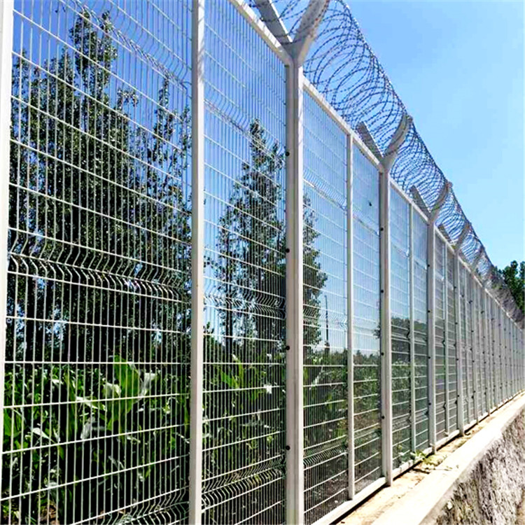 女子監獄鋼網墻圖片3