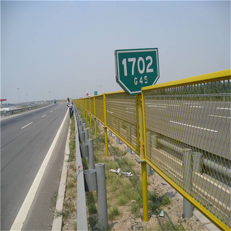 菱形孔護欄網圖片1