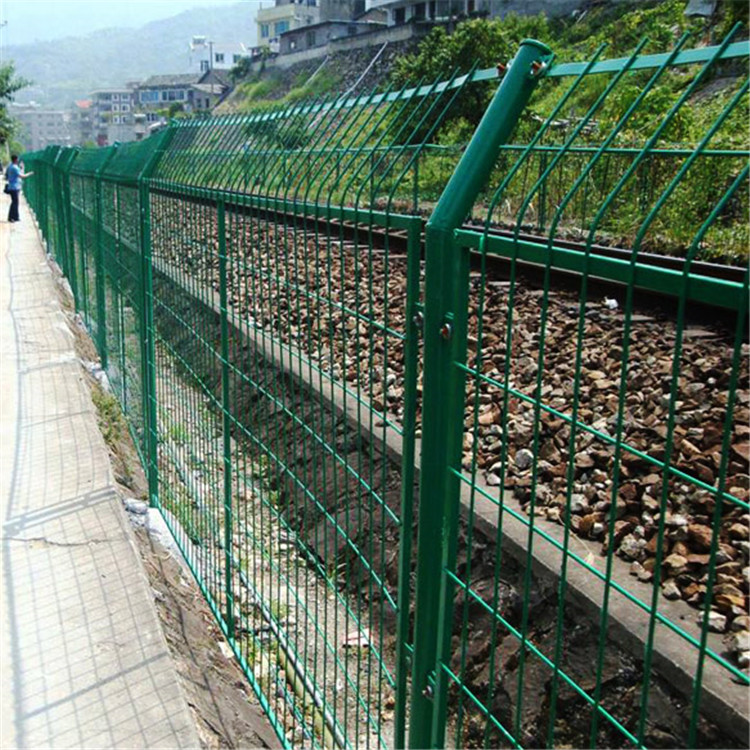 鐵路兩側護欄網圖片1
