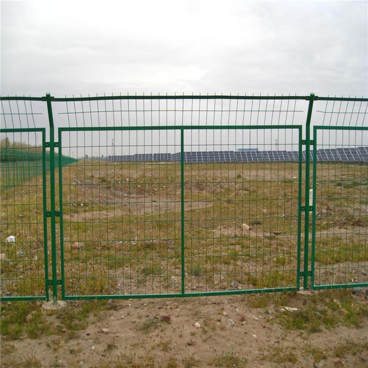 光伏電站鐵絲隔離網圖片4