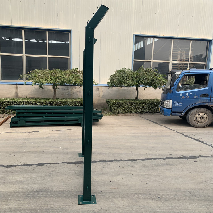 國際陸港圍網圖片1